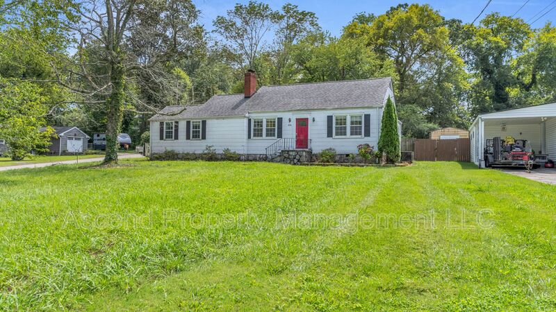 Chattanooga House: 406 Osborne Dr