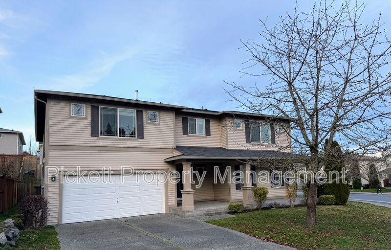 Poulsbo House: 560 NW Arendal Way