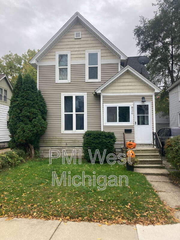 Grand Rapids Condo: 826 Arianna St NW