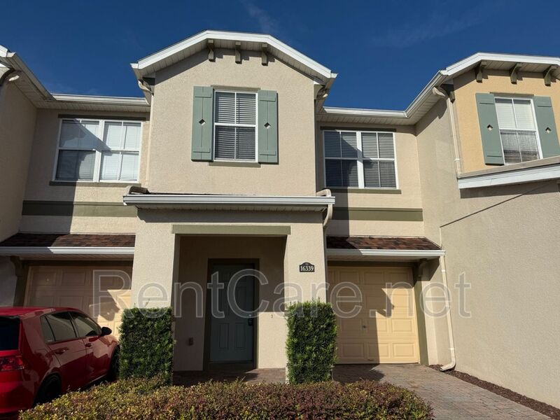 Orlando House: 16339 Old Ash Loop
