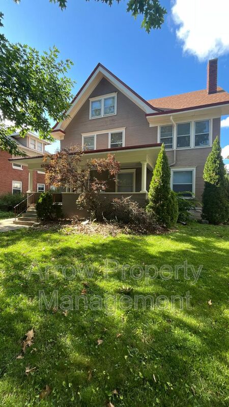 Lincoln Condo: 1820 A Street