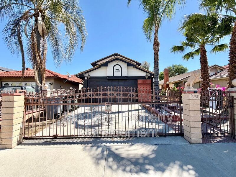 Perris House: 1523 Apple Creek Dr.