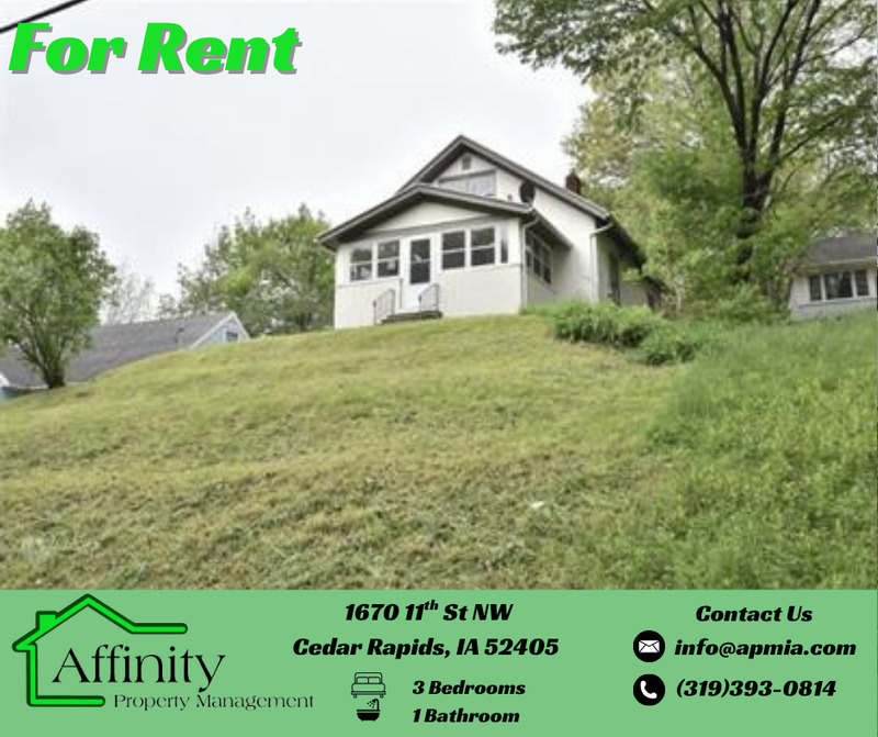 Cedar Rapids, House: 1670 11th St NW
