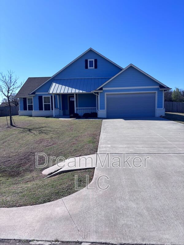 Norman House: 3102 SE 34th Street