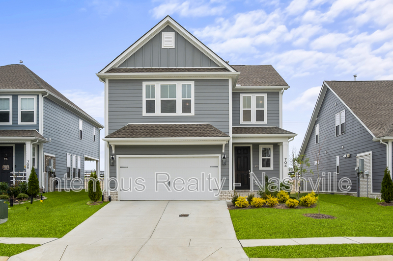 Spring Hill House: 704 Conifer Dr