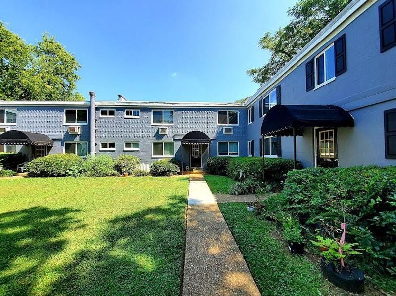 Richmond Condo: 3208 Ellwood Ave