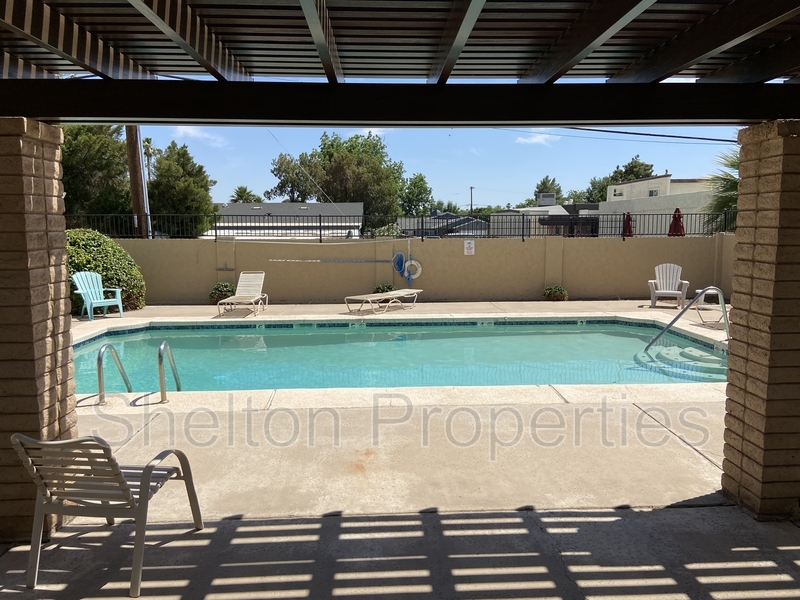 Phoenix Townhome: 1262 E Avenida Hermosa
