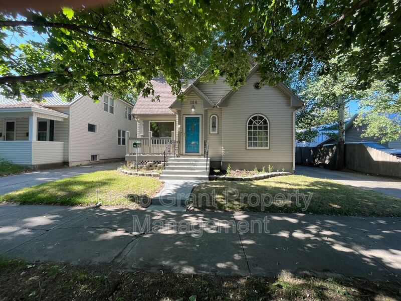 Idaho Falls House: 164 E 13th Street