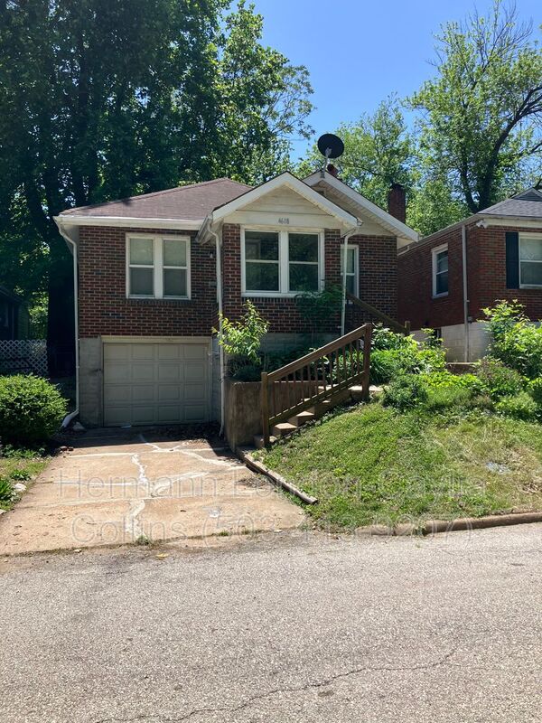 Saint Louis House: 4618 June Avenue