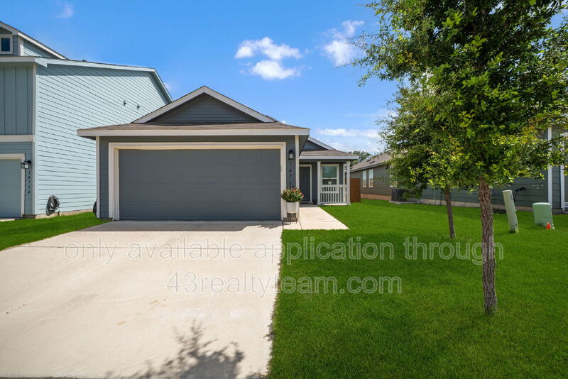 San Antonio House: 14718 Dillard Mill