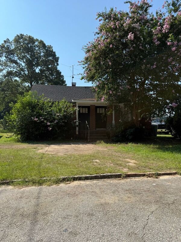 Orangeburg House: 1286 Union