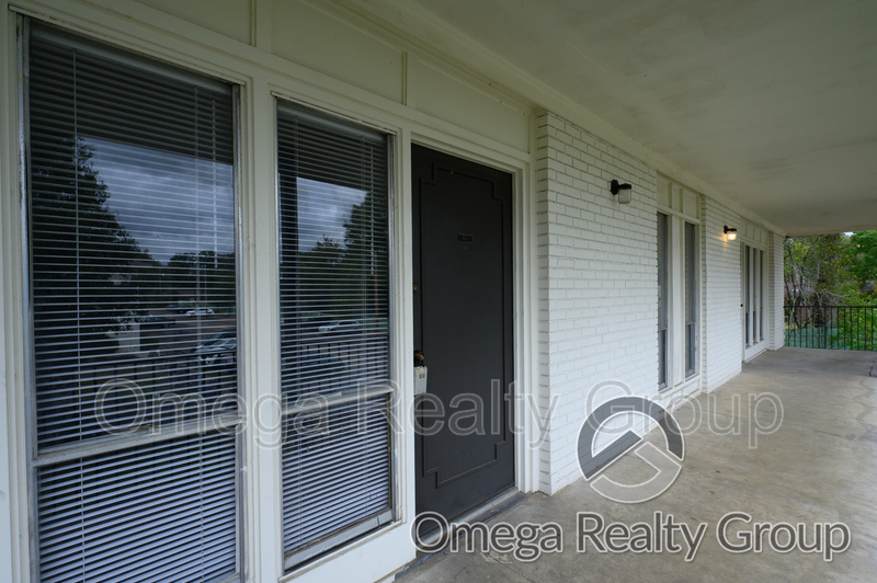 Montgomery Apartment: 4724 S Court St