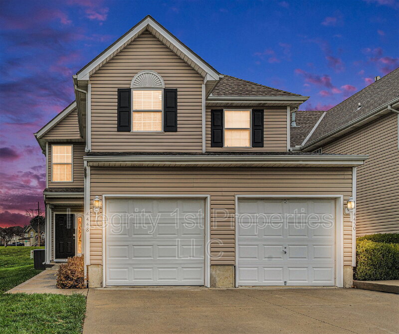 Kansas City Townhome: 4448 NE 83rd Terrace