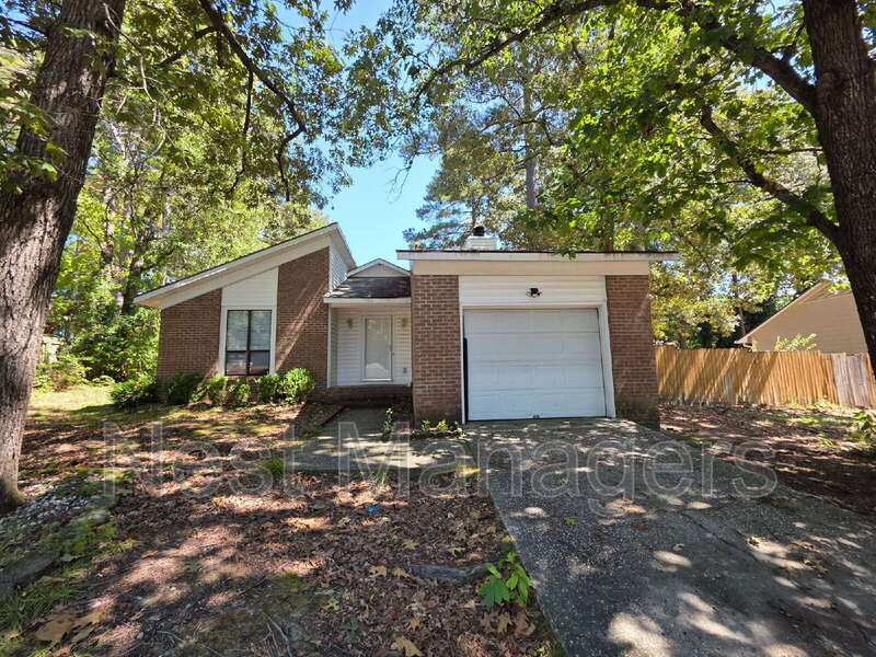 Fayetteville House: 7172 Evanston Street