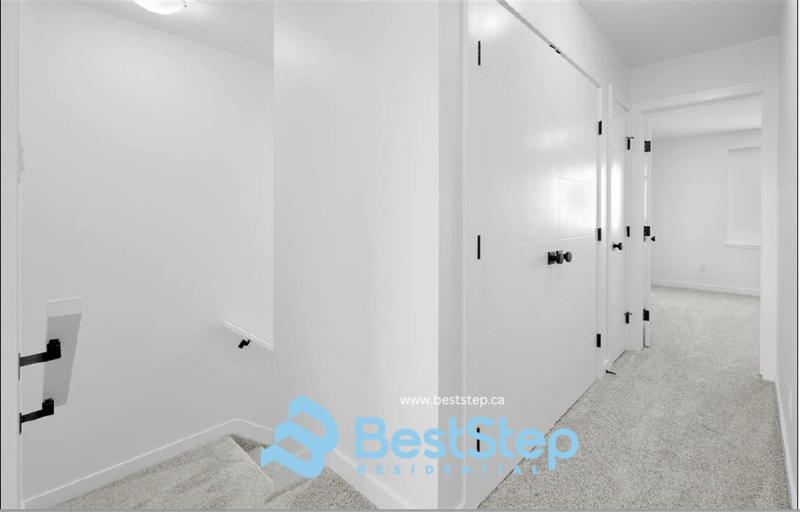 Edmonton House: 16611 30 Ave SWUpstairs