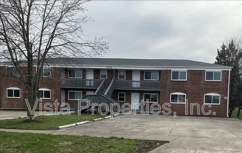 Radcliff Condo: 388 Elmwood Drive - 2