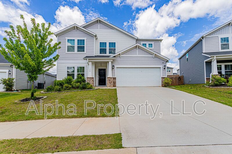 Simpsonville House: 126 Pewter Cir