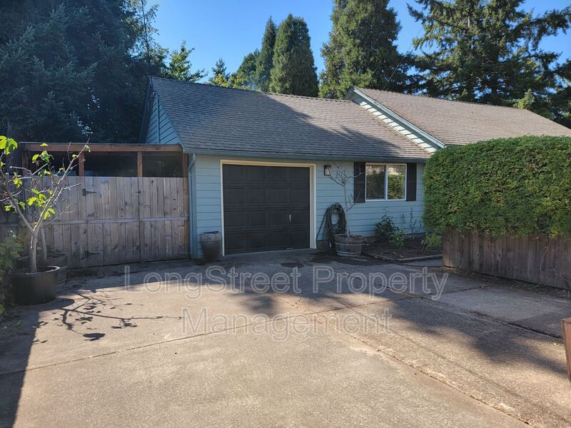 Corvallis House: 780 SE Marion Ave