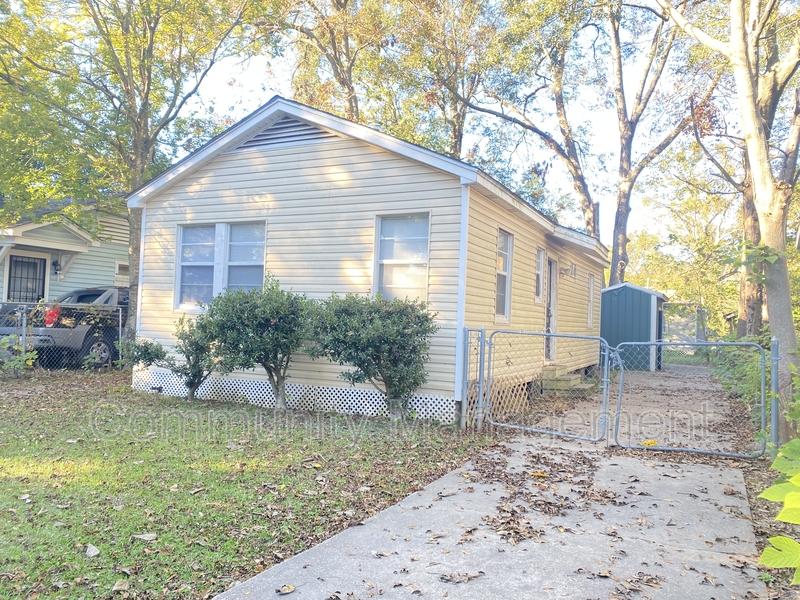 Baton Rouge House: 844 W Garfield St