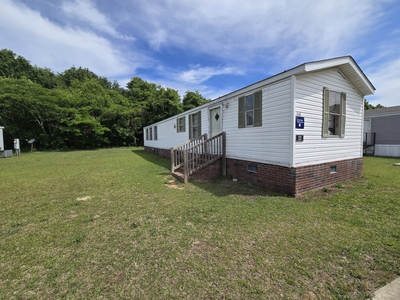 Fayetteville House: 2502 Cattail Cir