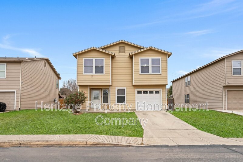 San Antonio House: 915 Ridingate Farm