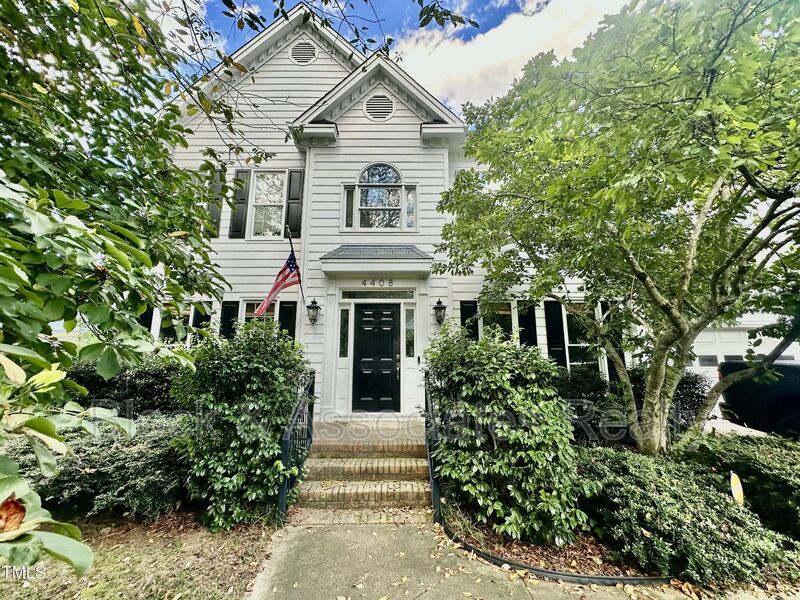 Raleigh House: 4408 Omni Place