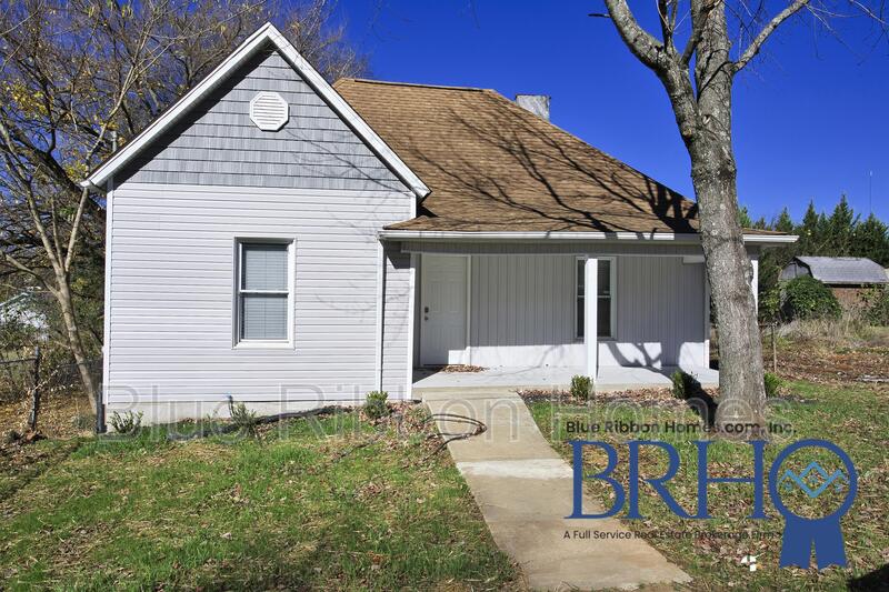 Knoxville House: 1311 Baxter Street