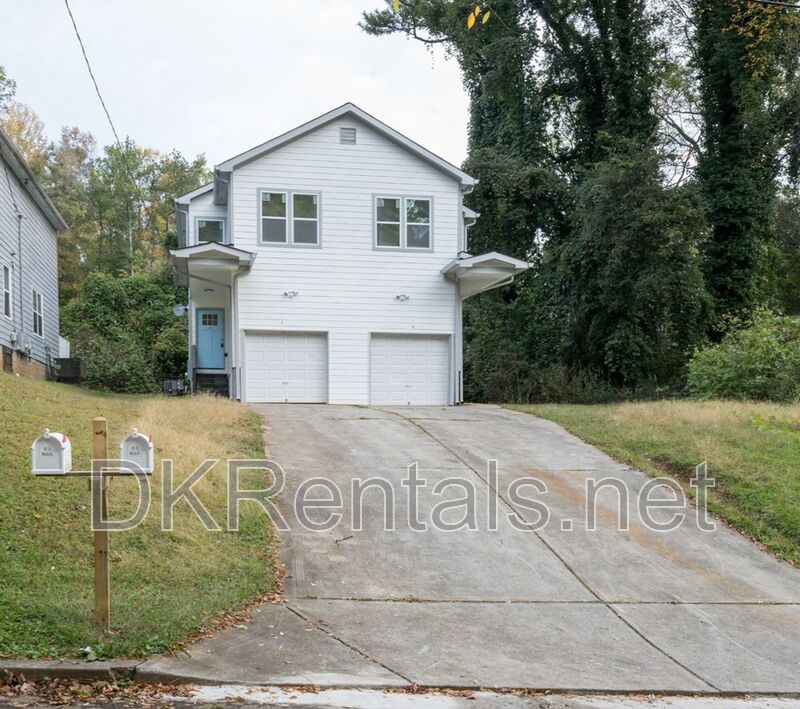 Atlanta House: 2027 Lois Place NW