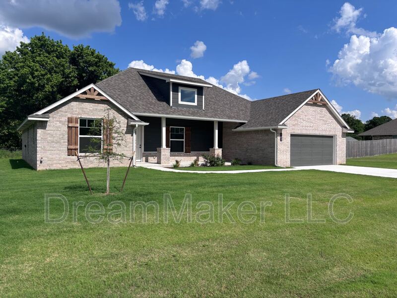 Shawnee House: 103 Trimble Drive