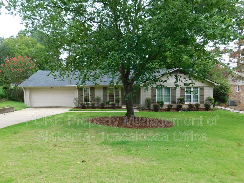 Tuscaloosa House: 1213 Heritage Lane
