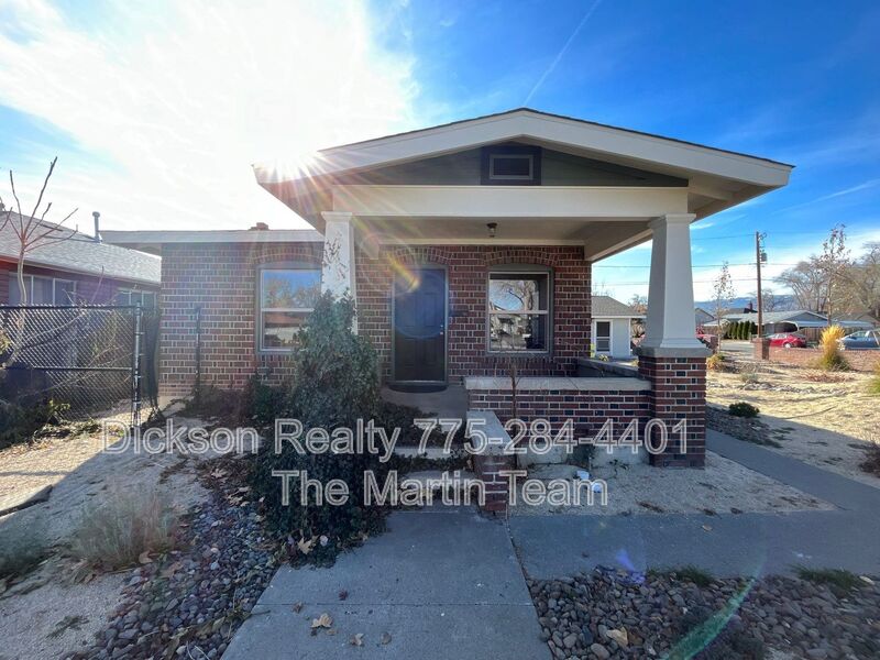 Sparks House: 1561 G Street