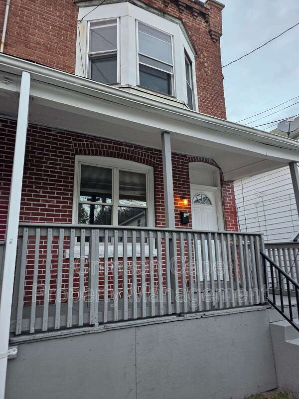 Wilkes-Barre Townhome: 39 Hutson Street