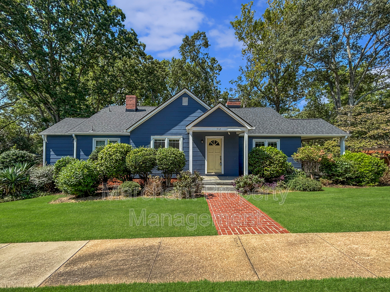 Greenville House: 312 Briarcliff Drive