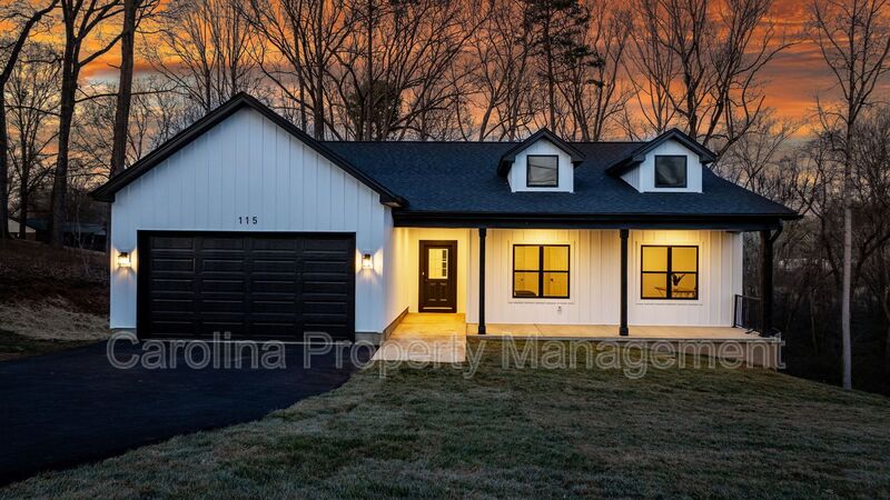 Maiden House: 115 Brentwood Dr