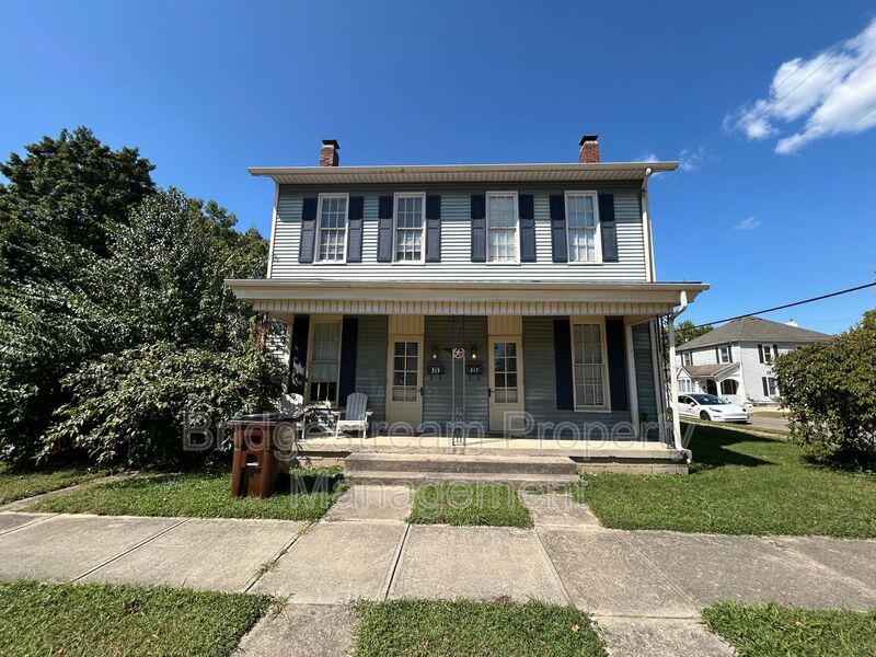 Miamisburg House: 315 N 4th St.