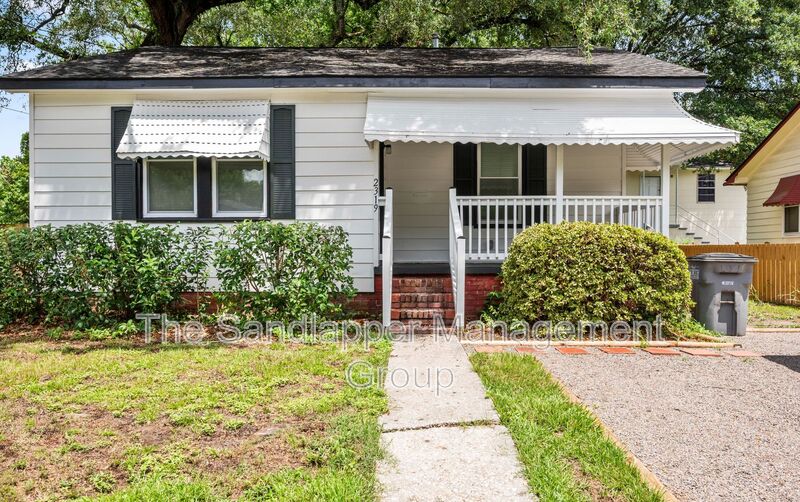 North Charleston House: 2319 Kent Avenue