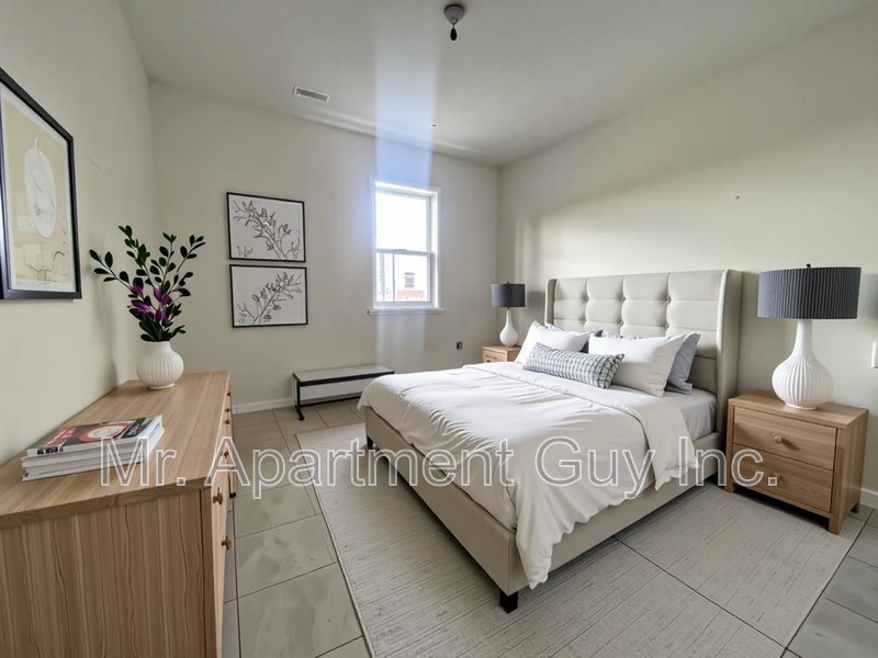 Hamilton Condo: 37 Wellington Street South