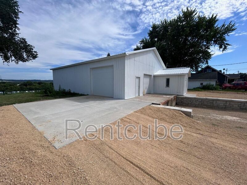 Dubuque House: 10684 Key West Drive