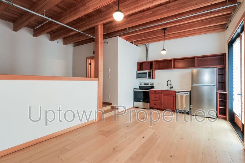 Portland House: 1515 N ROSA PARKS WAY