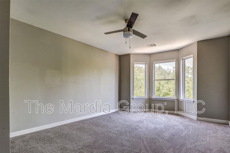 Garland House: 3266 Wexford Dr