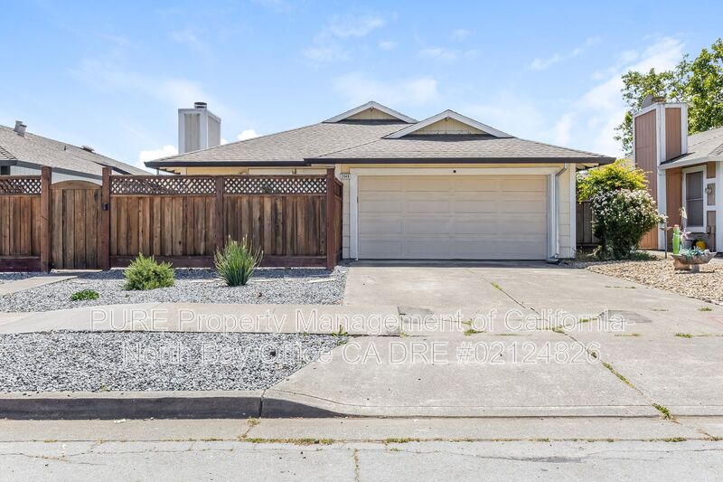 Santa Rosa House: 2048 Pinercrest Dr