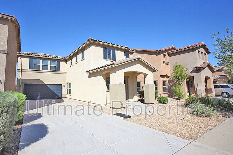 Surprise House: 17010 N 184th Ln