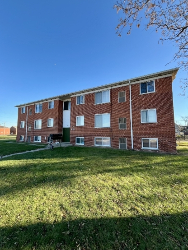 Wyandotte Condo: 939 James Street