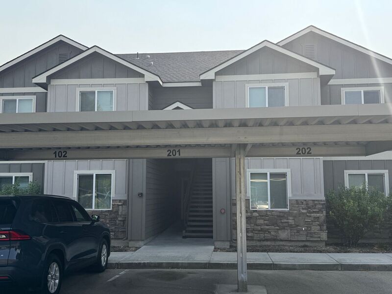 Boise House: 10639 W Wasdale