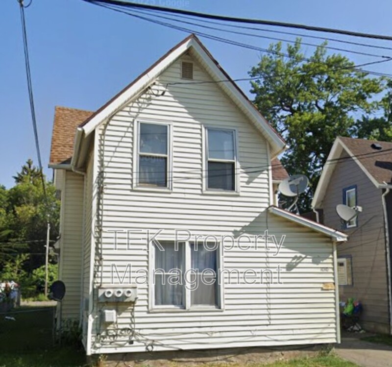 Rochester House: 1010 Clifford Avenue