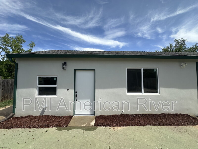 Sacramento House: 5403 Martin Luther King Jr Blvd