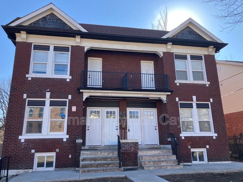 Saint Louis House: 5832-5834 Etzel Avenue
