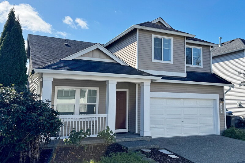 Everett House: 318 126th St SE