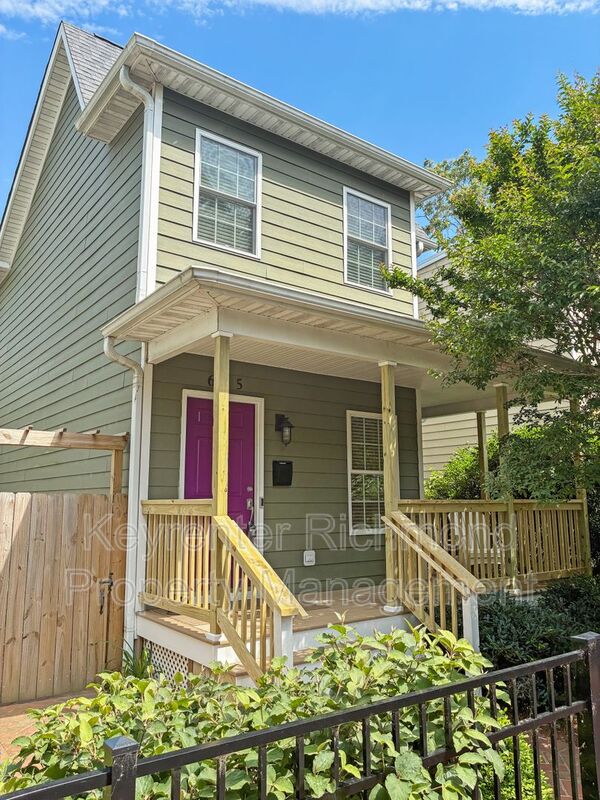 Richmond House: 615 South Laurel Street