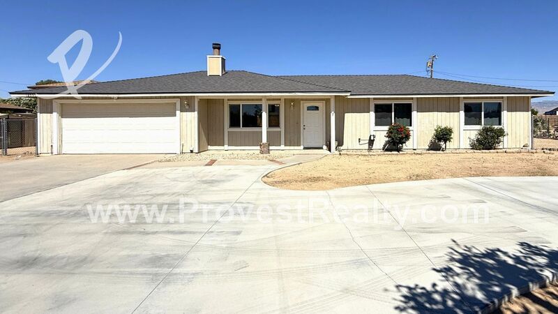 Apple Valley House: 12591 Snapping Turtle Rd